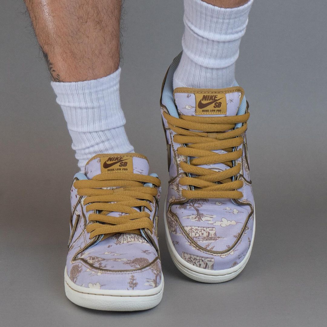 【2024年 5/17 発売】NIKE SB DUNK LOW PRO PREMIUM “Football Grey/Coconut Milk” (ナイキ エスビー ダンク ロー プロ プレミアム “フットボールグレー/ココナッツミルク”) [FN5880-001]