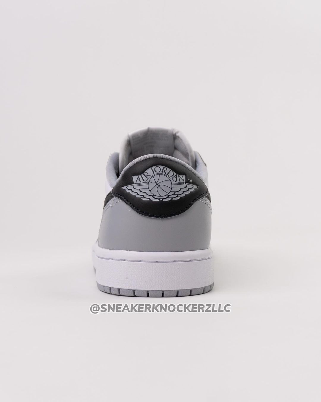 【国内 2024年 8/24 発売】ナイキ エア ジョーダン 1 ロー OG “バロンズ/ウルフグレー” (NIKE AIR JORDAN 1 LOW OG “Barons/Wolf Grey”) [CZ0790-110]