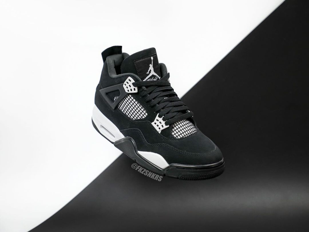 【2024年 8/24 発売】ナイキ エア ジョーダン 4 レトロ “ホワイトサンダー” (NIKE AIR JORDAN 4 RETRO “White Thunder”) [FQ8138-001]
