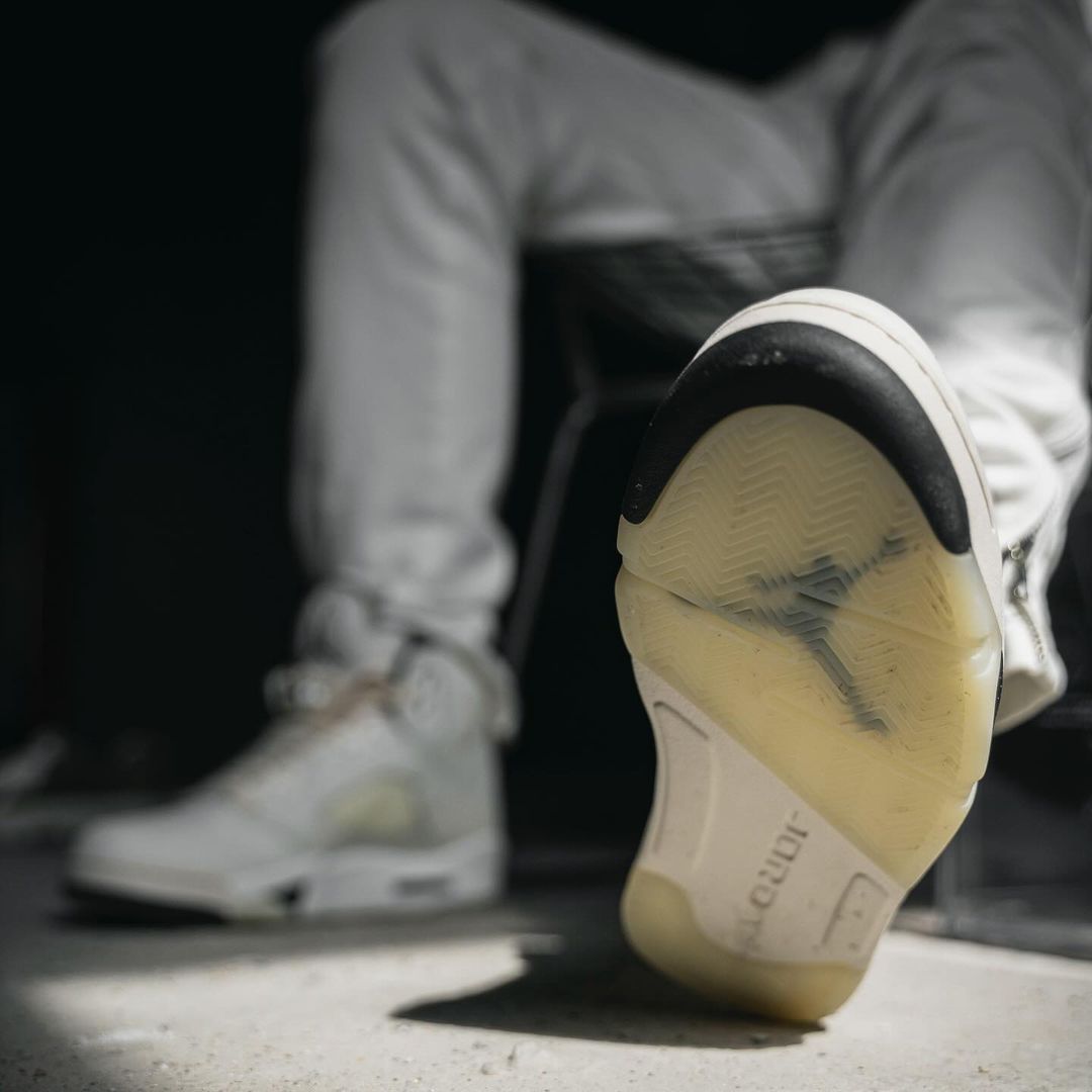 【2024年 8/10 発売】ナイキ エア ジョーダン 5 レトロ “ホワイト/ブラック” (NIKE AIR JORDAN 5 RETRO “White/Black”) [DD0587-110]