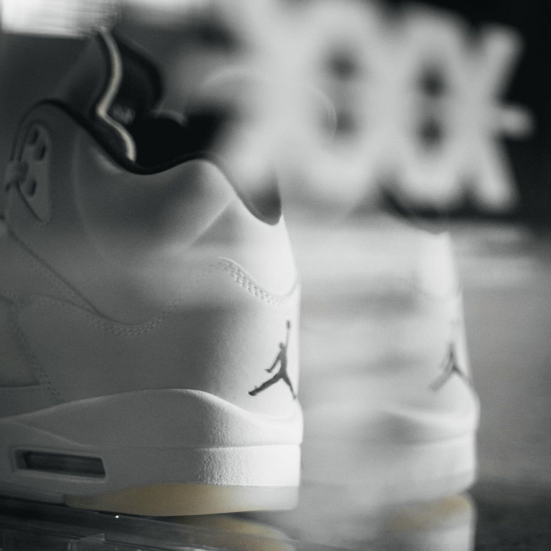 【2024年 8/10 発売】ナイキ エア ジョーダン 5 レトロ “ホワイト/ブラック” (NIKE AIR JORDAN 5 RETRO “White/Black”) [DD0587-110]