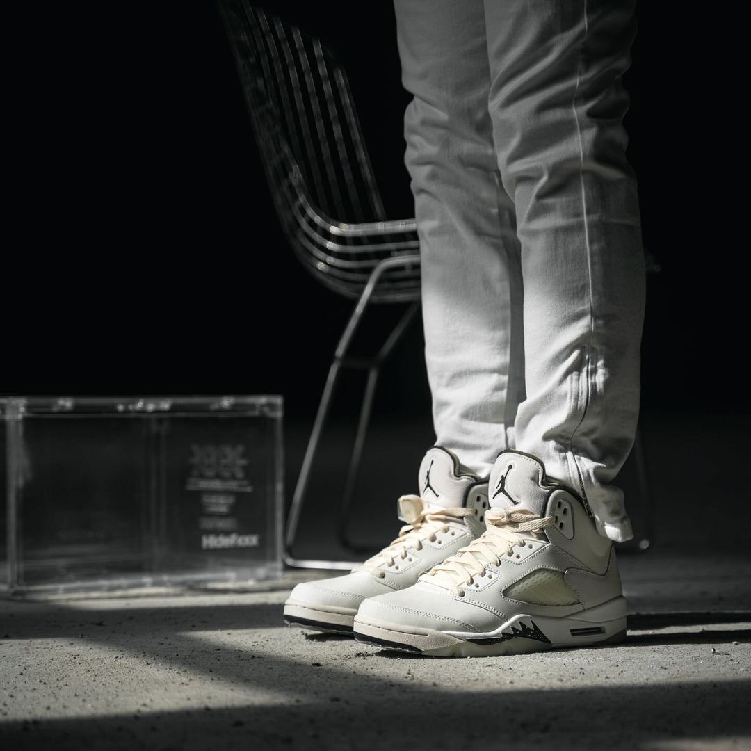【2024年 8/10 発売】ナイキ エア ジョーダン 5 レトロ “ホワイト/ブラック” (NIKE AIR JORDAN 5 RETRO “White/Black”) [DD0587-110]