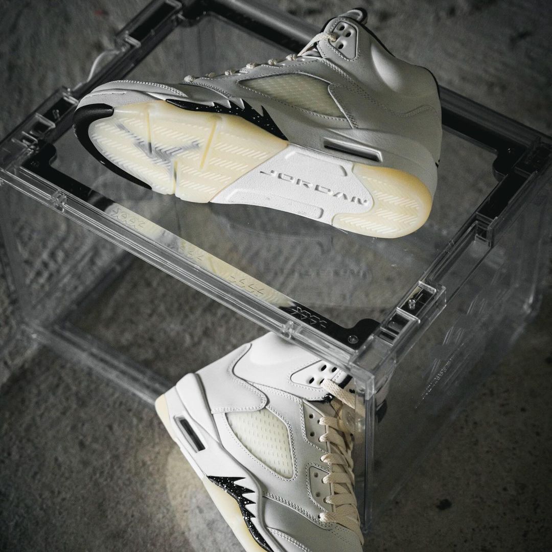 【2024年 8/10 発売】ナイキ エア ジョーダン 5 レトロ “ホワイト/ブラック” (NIKE AIR JORDAN 5 RETRO “White/Black”) [DD0587-110]