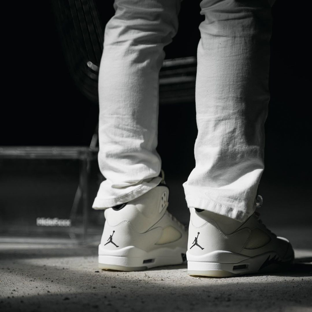 【2024年 8/10 発売】ナイキ エア ジョーダン 5 レトロ “ホワイト/ブラック” (NIKE AIR JORDAN 5 RETRO “White/Black”) [DD0587-110]