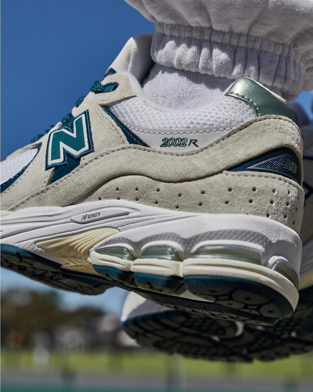 New Balance M2002 “White/Teal” (ニューバランス)