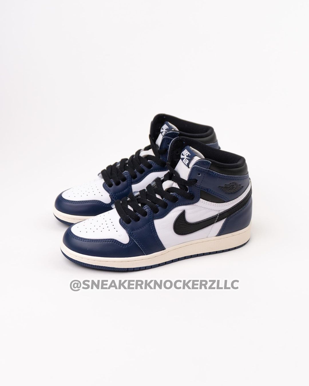 【2024年 9/14 発売】ナイキ エア ジョーダン 1 レトロ ハイ OG “ミッドナイトネイビー” (NIKE AIR JORDAN 1 RETRO HIGH OG “Midnight Navy”) [DZ5485-401]