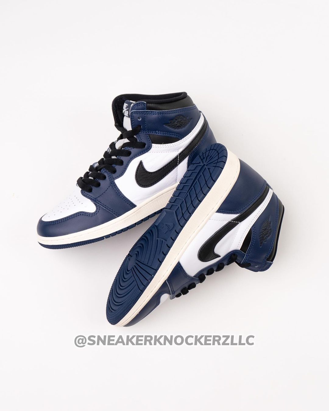 【2024年 9/14 発売】ナイキ エア ジョーダン 1 レトロ ハイ OG “ミッドナイトネイビー” (NIKE AIR JORDAN 1 RETRO HIGH OG “Midnight Navy”) [DZ5485-401]
