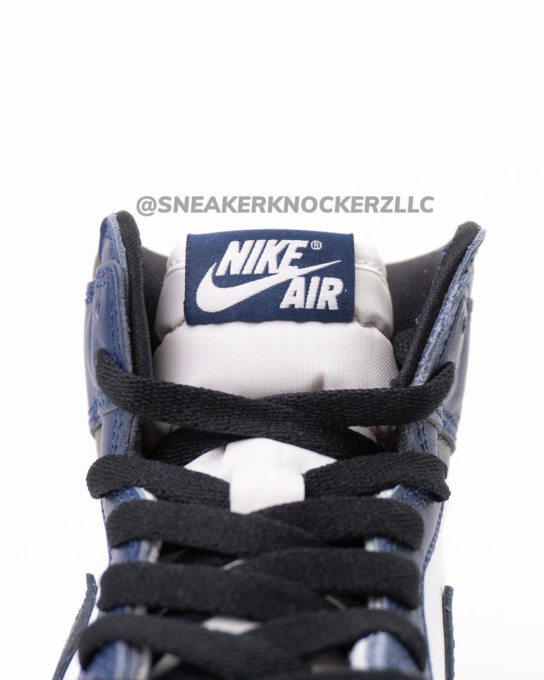 【2024年 9/14 発売】ナイキ エア ジョーダン 1 レトロ ハイ OG “ミッドナイトネイビー” (NIKE AIR JORDAN 1 RETRO HIGH OG “Midnight Navy”) [DZ5485-401]