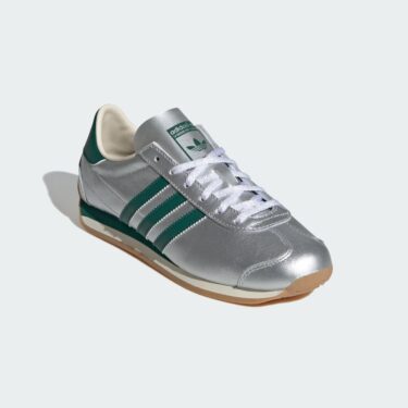 【国内 12/14 発売】adidas Originals COUNTRY OG “Silver Metallic/College Green” (アディダス オリジナルス カントリー OG “シルバーメタリック/カレッジグリーン”) [IE8412]