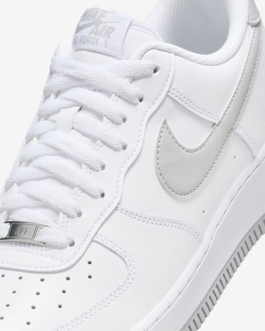 【国内 12/13 発売】ナイキ エア フォース 1 ロー “ホワイト/ライトスモークグレー” (NIKE AIR FORCE 1 LOW “White/Light Smoke Grey”) [FJ4146-100]