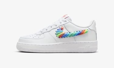 2024年 5/17 発売予定！ナイキ GS エア フォース 1 ロー “レインボーシューレーススウッシュ” (NIKE GS AIR FORCE 1 LOW “Rainbow Shoelace Swooshes”) [FQ4948-100]