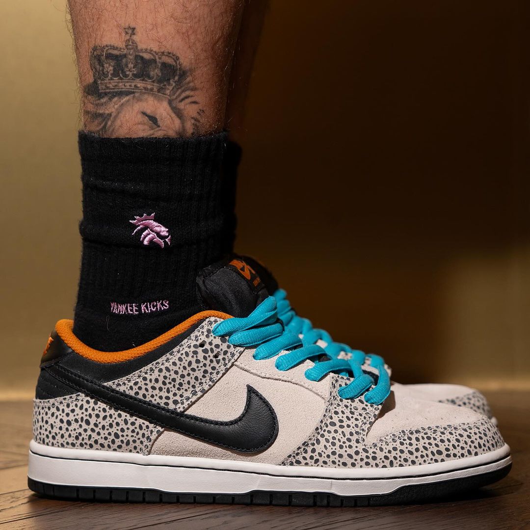【2024年 8/9 発売】NIKE SB DUNK LOW PRO “Olympic/Safari” (ナイキ SB ダンク ロー プロ “オリンピック/サファリ”) [FZ1233-002]
