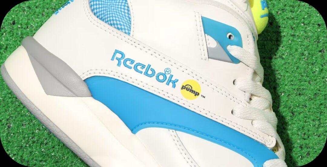 【国内 1/12 発売】リーボック クラシック コート ビクトリー ポンプ “チョーク/ブルー” (REEBOK CLASSIC COURT VICTORY PUMP “CALK/MAL BLUE”) [100203275]