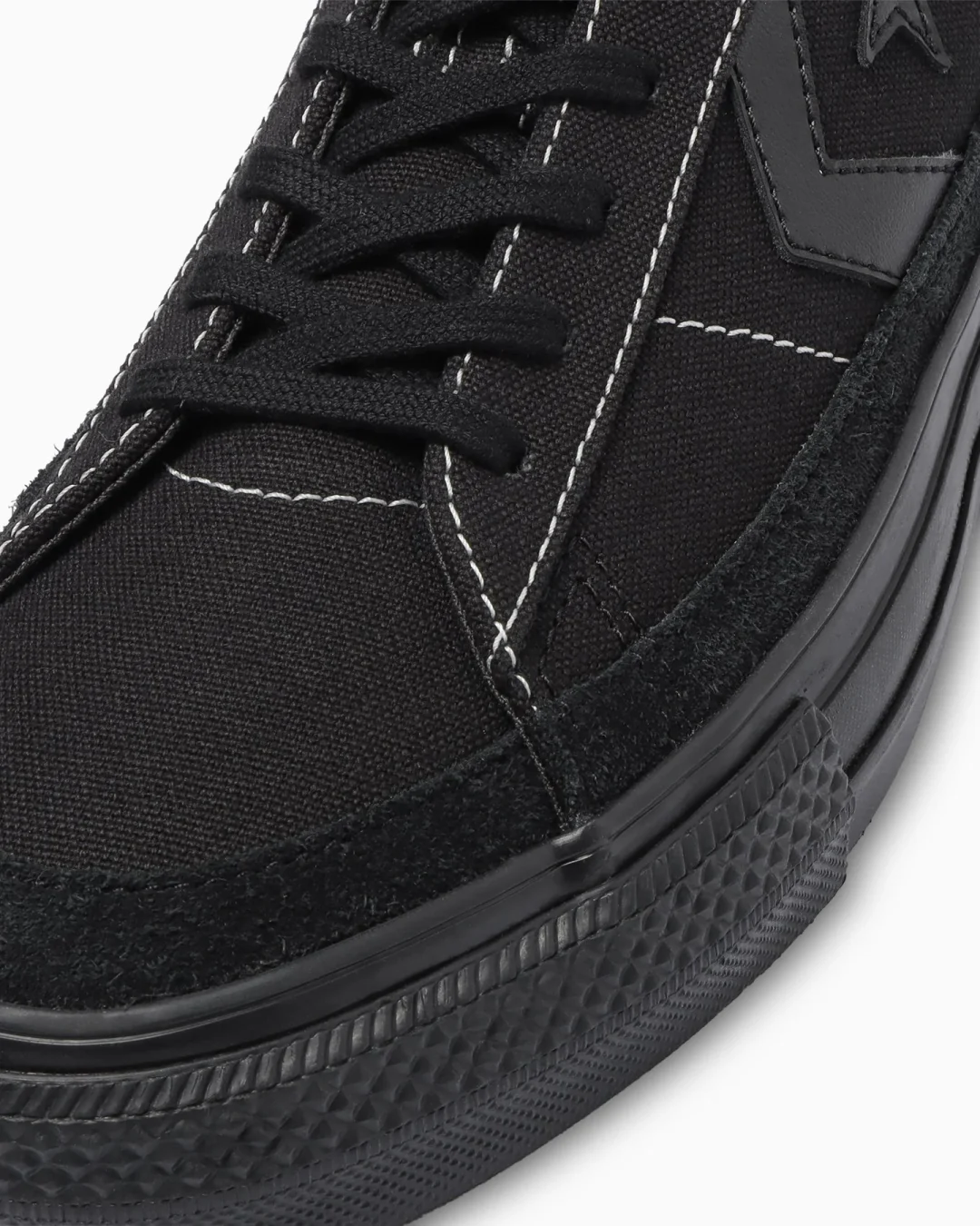 【国内 1/19 発売】黒のスエードでアレンジされた袴部分が特徴的な CONVERSE PRORIDE SK GD OX “Black” (コンバース プロライド SK GD OX “ブラック”)