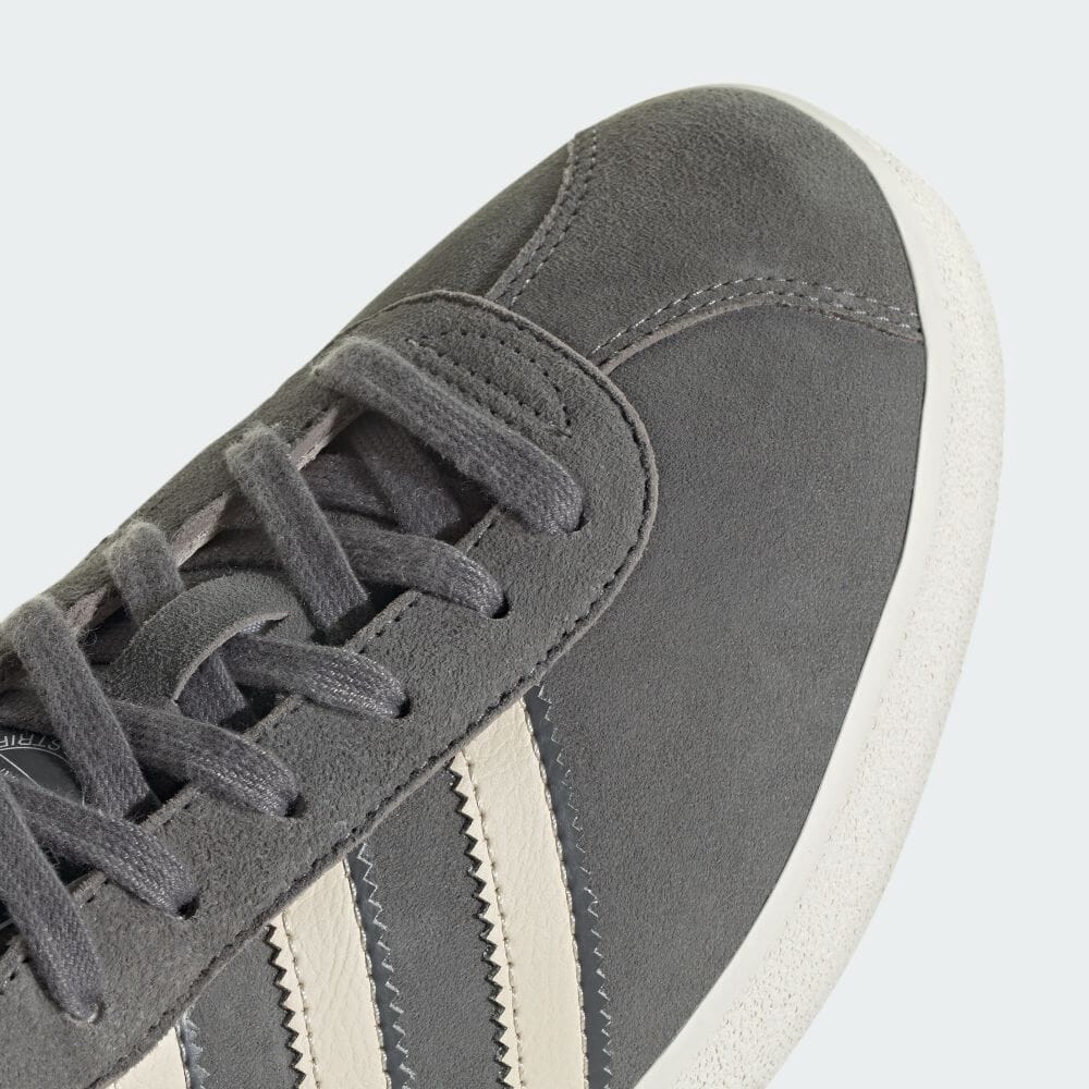 【国内 1/15 発売】adidas Originals GAZELLE 85 “Grey Three/White” (アディダス オリジナルス ガゼル 85 “グレースリー/ワンダーホワイト”) [IG1353]