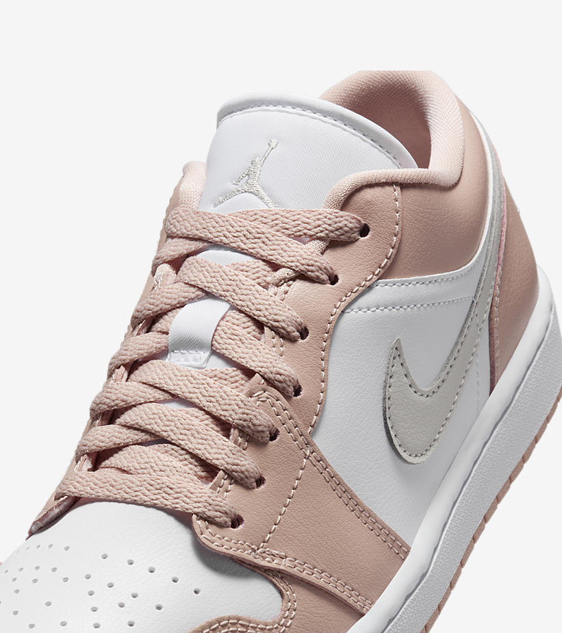 【2024年 4/15 発売】ナイキ ウィメンズ エア ジョーダン 1 ロー “クリムゾンティント” (NIKE WMNS AIR JORDAN 1 LOW “Crimson Tint”) [DC0774-120]