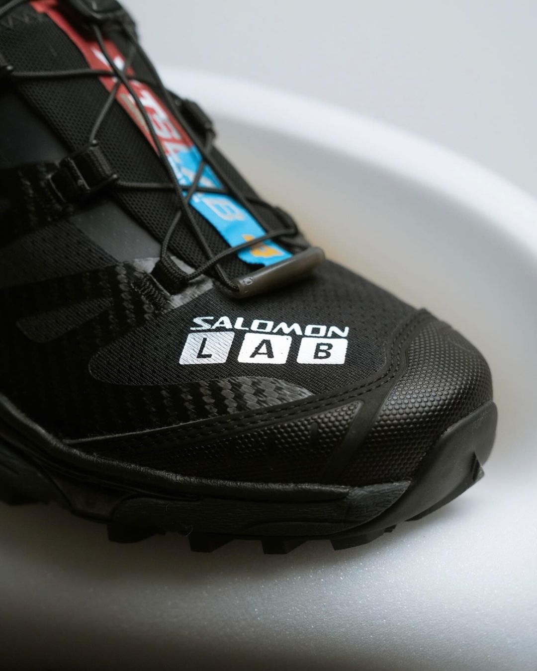 【2024年 1/22 リストック】SALOMON XT-4 OG “BLACK/WHITE” (サロモン) [L47132900/L47133000]