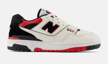 海外発売！New Balance BB550 STR “Sea Salt/Team Red/Black” (ニューバランス) [BB550STR]