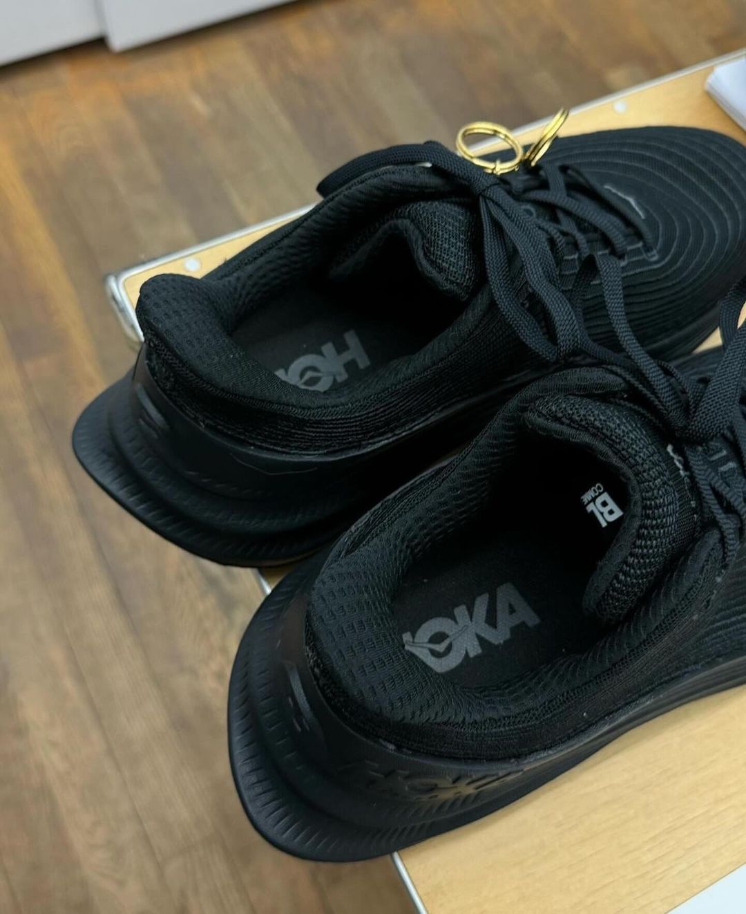 【2024 A/W】Black COMME des GARCONS × HOKA TC 1.0 (ブラック コム デ ギャルソン ホカ オネオネ ティシー 1.0)