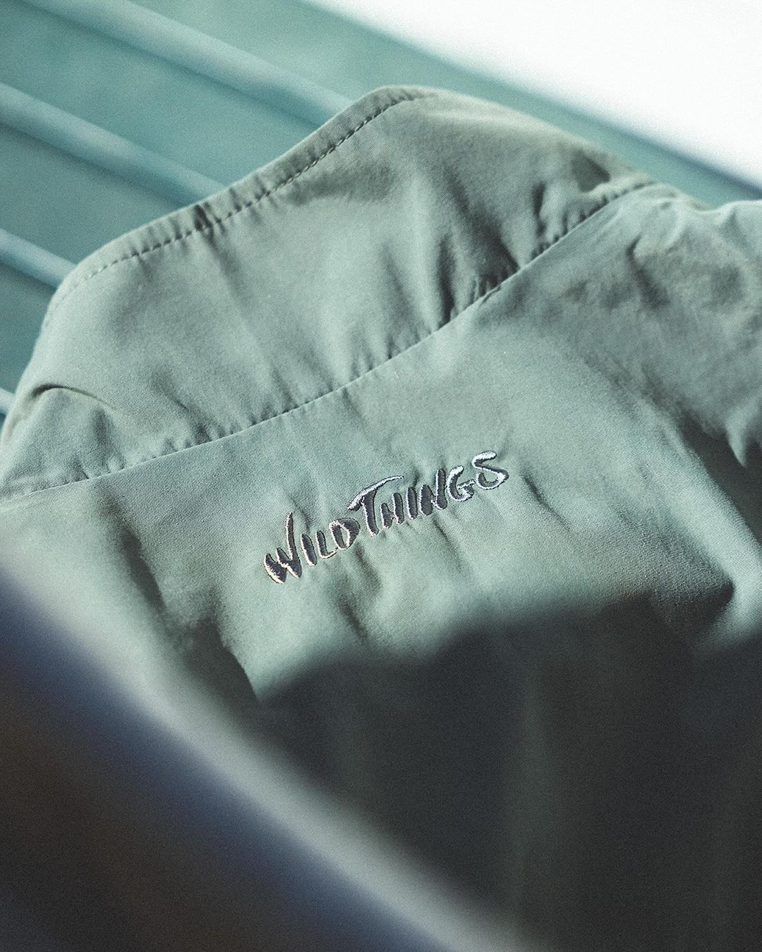 WILD THINGS × B:MING by BEAMS “Massif Jacket” など最新コラボ3型が発売 (ワイルドシングス ビーミング by ビームス)