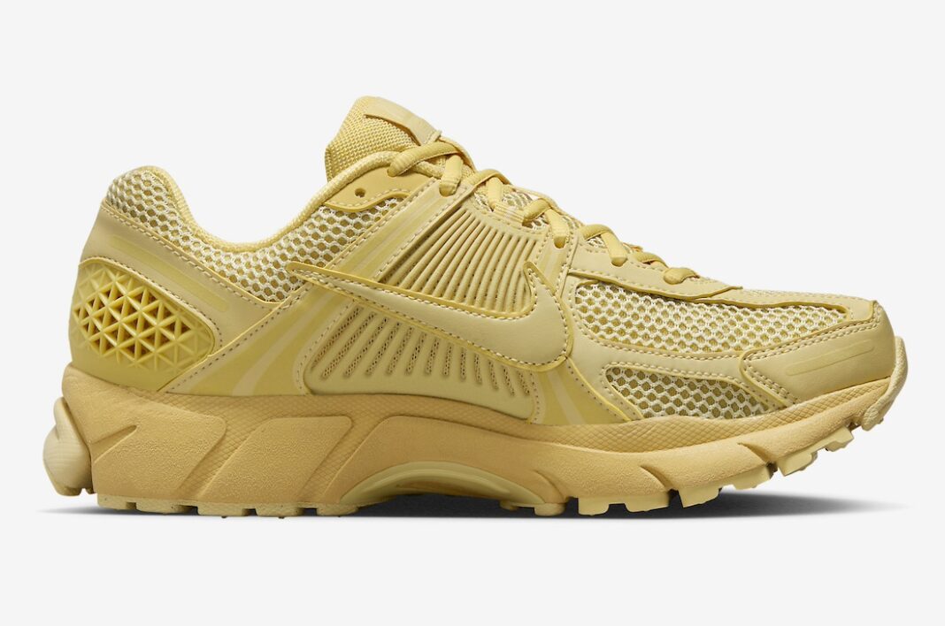 【2024年 2/14 発売】ナイキ ズーム ボメロ 5 “サターンゴールド/レモンウォッシュ” (NIKE ZOOM VOMERO 5 “Saturn Gold/Lemon Wash”) [FQ7079-700]