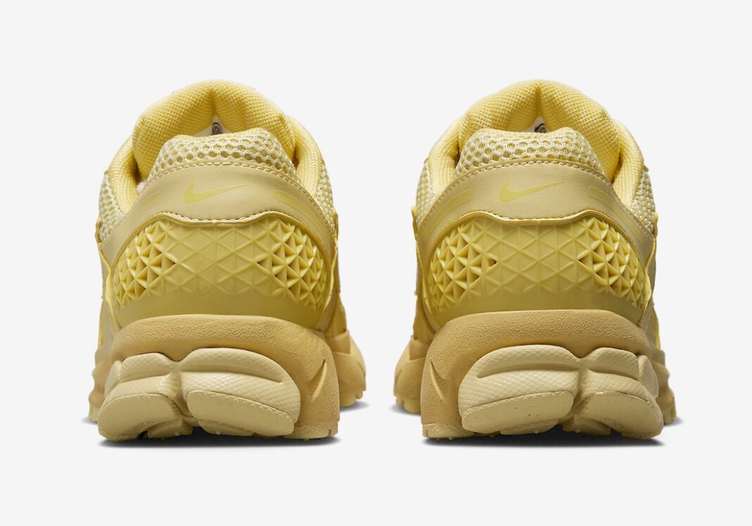 【2024年 2/14 発売】ナイキ ズーム ボメロ 5 “サターンゴールド/レモンウォッシュ” (NIKE ZOOM VOMERO 5 “Saturn Gold/Lemon Wash”) [FQ7079-700]