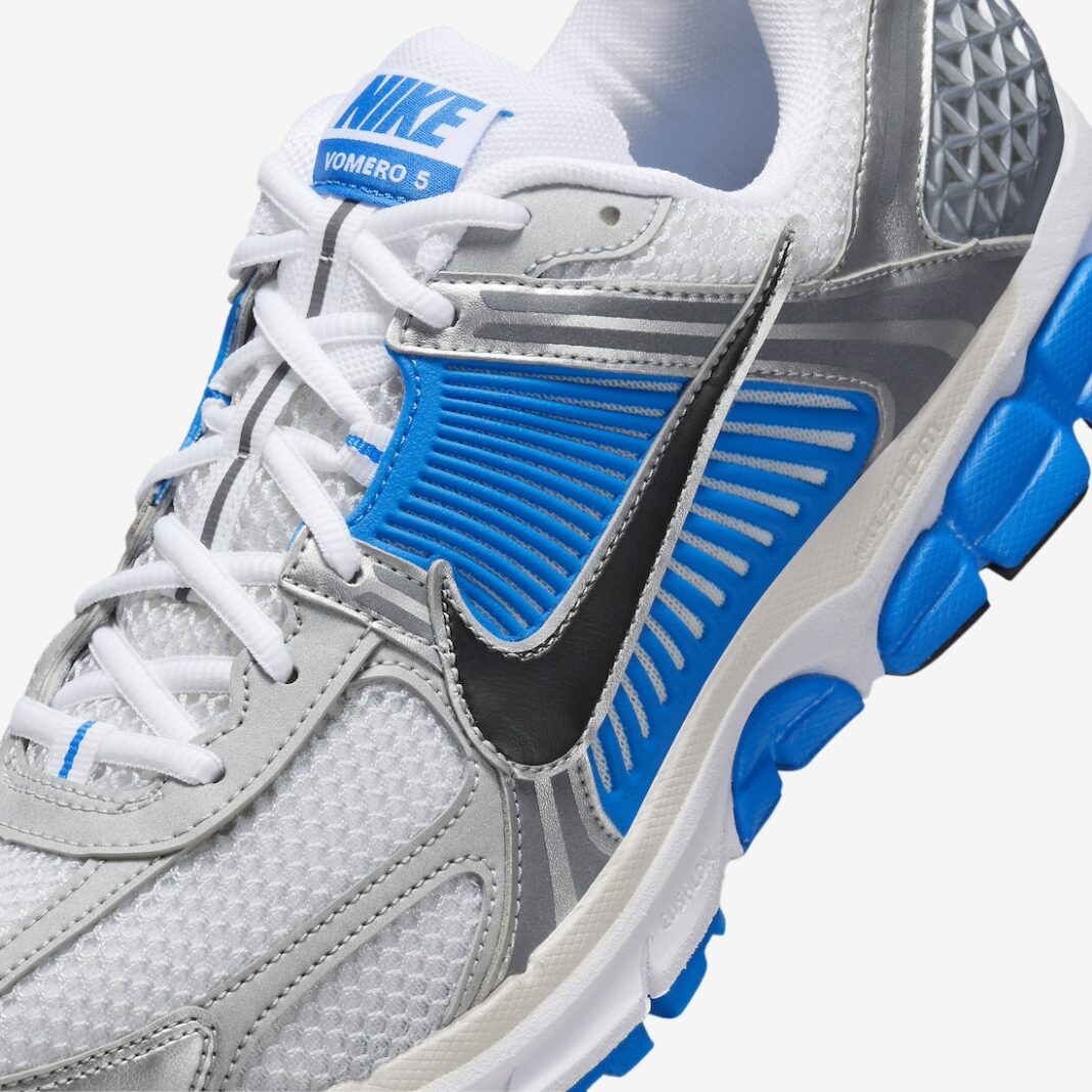 【2024年 春 発売予定】ナイキ ズーム ボメロ 5 “ホワイト/シルバー/フォトブルー” (NIKE ZOOM VOMERO 5 “White/Metallic Silver-Photo Blue”) [FJ4151-100]