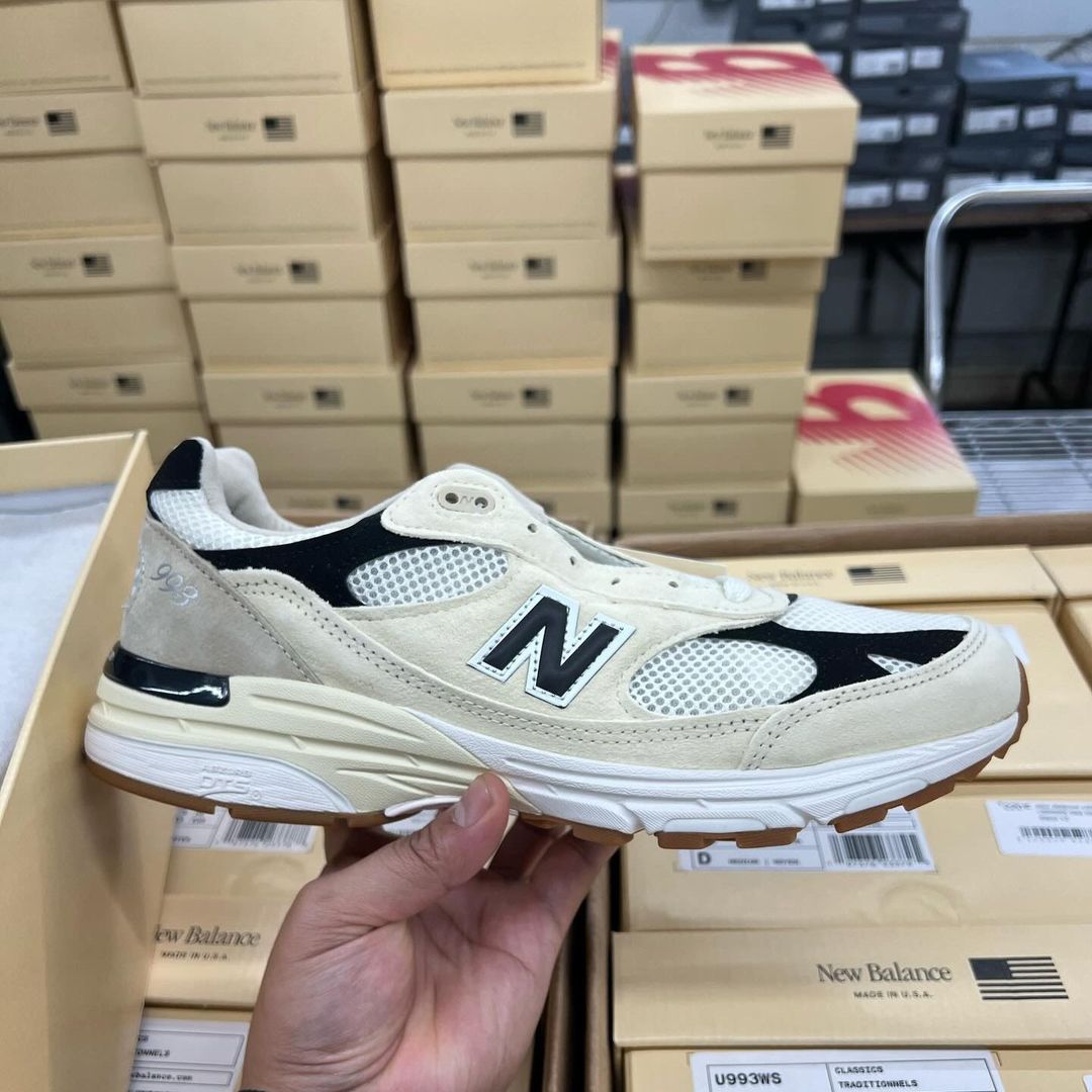 【2024年 発売予定】New Balance U993 WS “Sea Salt/Black” Made in USA (ニューバランス メイドインUSA) [U993WS]