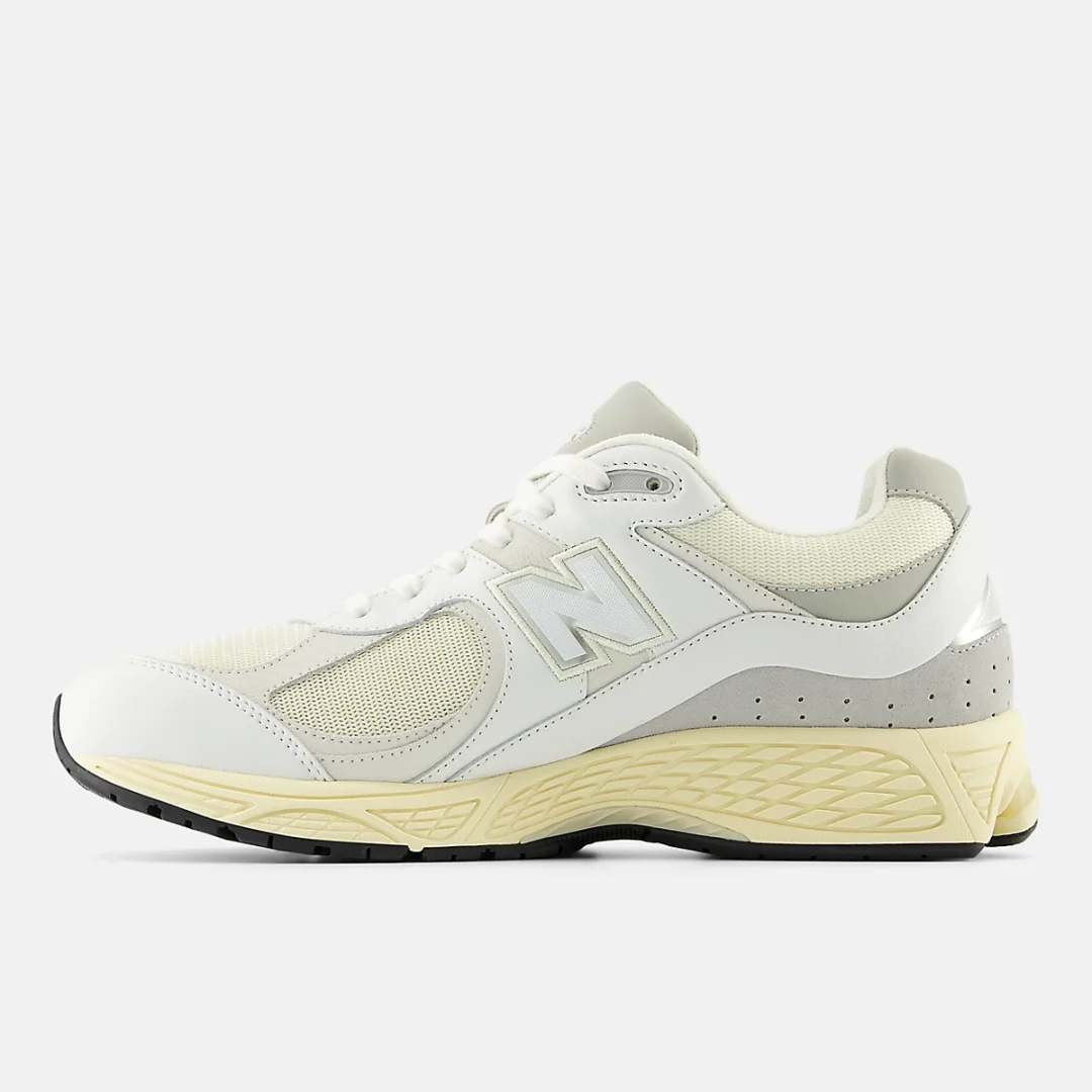 【2024年 2/9 発売】New Balance M2002 RIA “White/Gold Metallic” (ニューバランス) [M2002RIA]