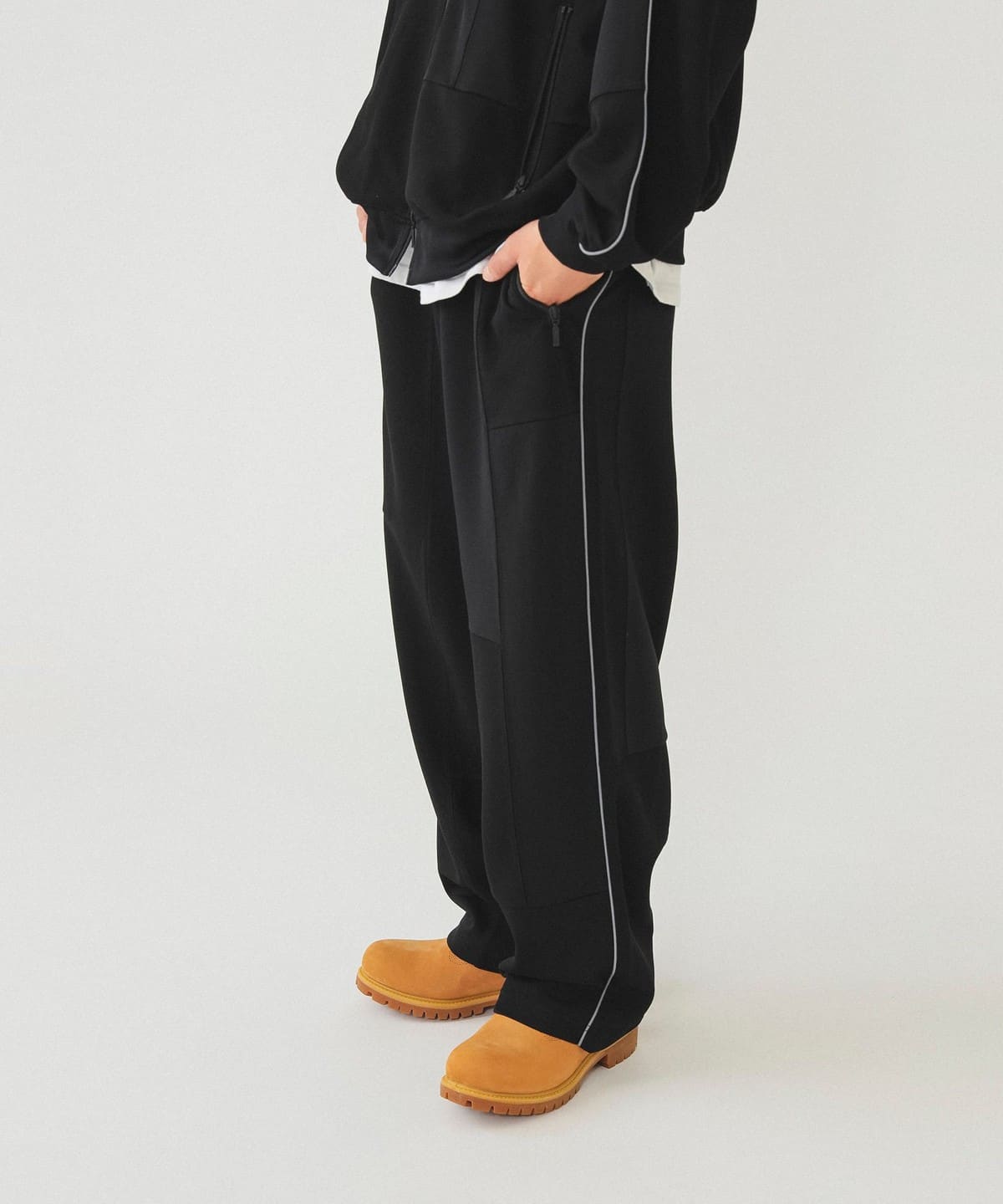 BEAMS / クレイジー トラックパンツが2024年 4月上旬 発売 (ビームス Crazy Track Pants)