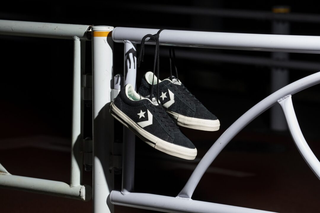 【2024年 2/16 発売】アッパーに毛足の長いスエードを採用した CONVERSE PRORIDE SK BS OX + “Black/White” (コンバース プロライド SK BS OX + “ブラック/ホワイト”)