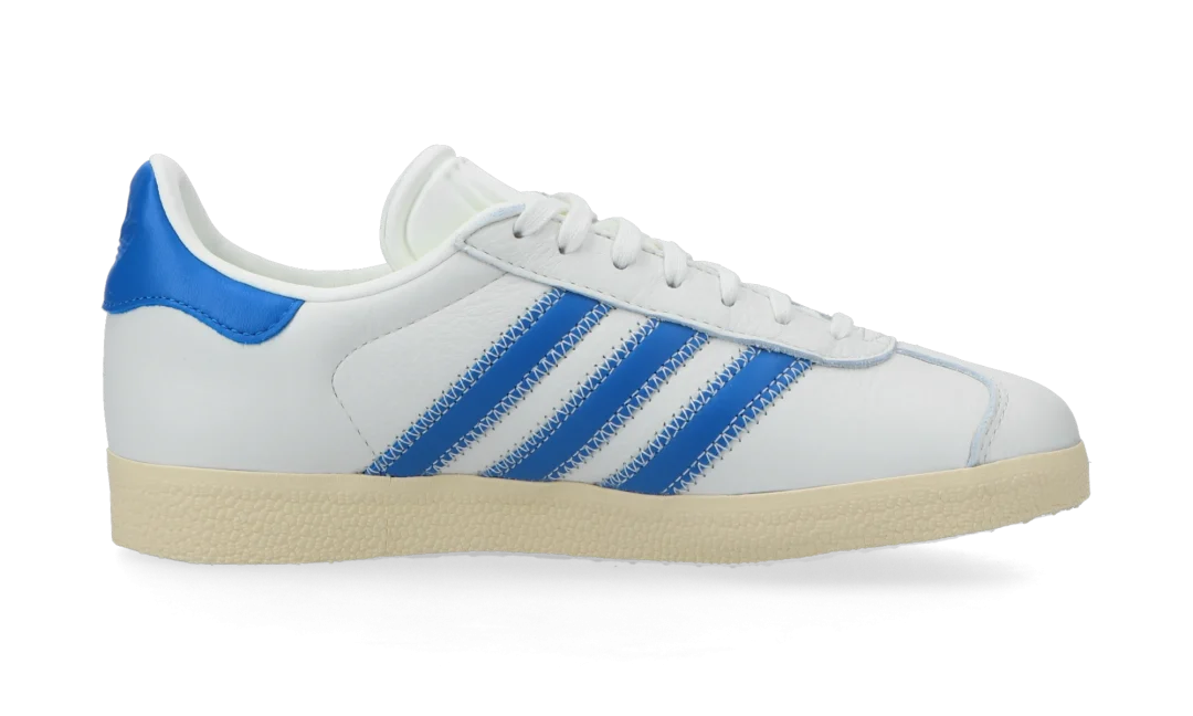 【海外発売】adidas Originals GAZELLE “Ivory/Blue Bird/Gold Metallic” (アディダス オリジナルス ガゼル “アイボリー/ブルー/ゴールド”) [IF4599]