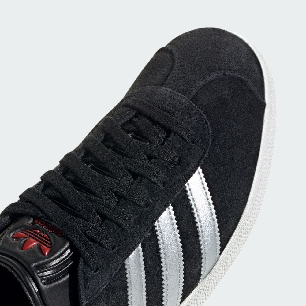 【2024年 2/16 発売】アディダス オリジナルス ガゼル “コアブラック/シルバーメタリック” (adidas Originals GAZELLE “Core Black/Silver Metallic”) [IG6198]