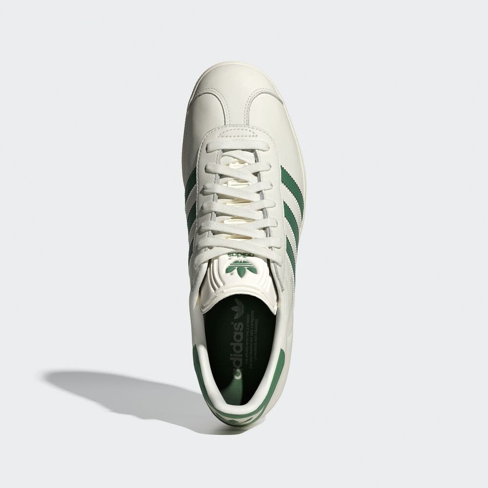 【2024年 3/28 発売】滑らかなアッパーを採用した adidas Originals GAZELLE “Off White/Pre-Loved Green” (アディダス オリジナルス ガゼル “オフホワイト/プリラブドグリーン”) [IG1635]