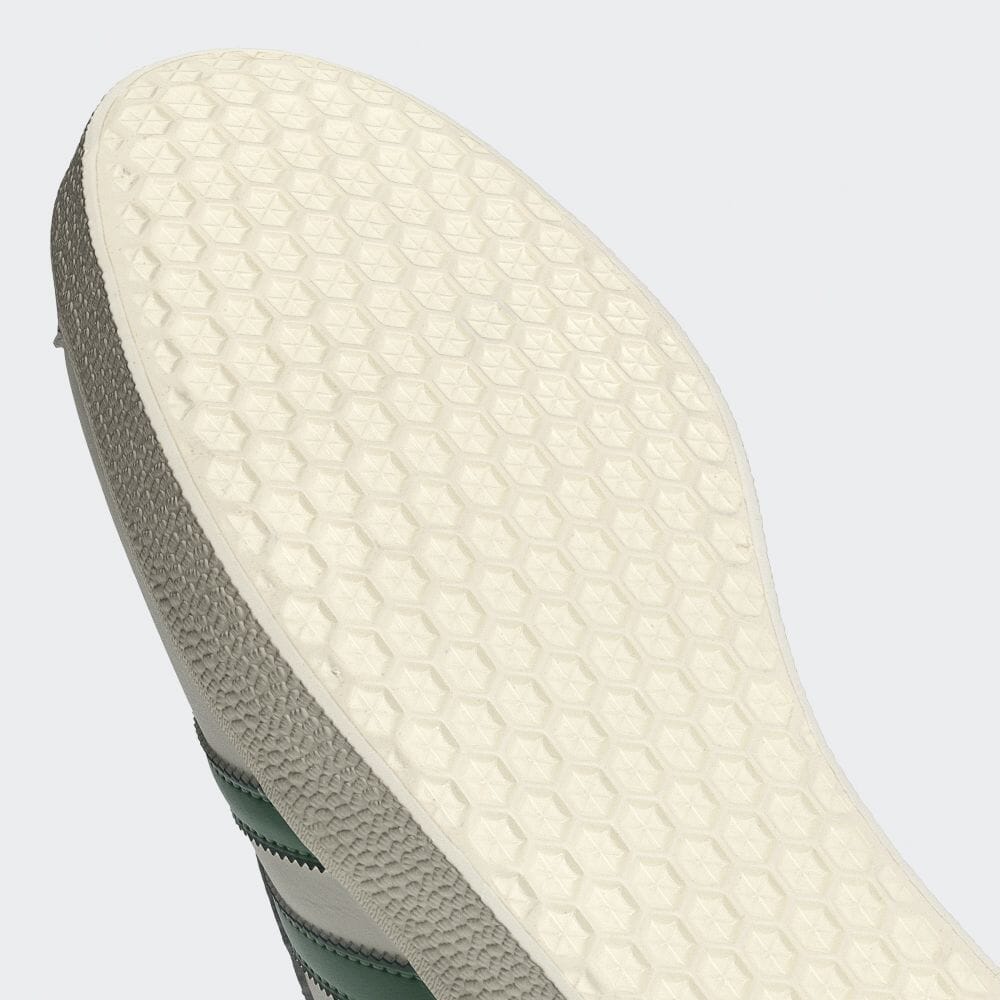 【2024年 3/28 発売】滑らかなアッパーを採用した adidas Originals GAZELLE “Off White/Pre-Loved Green” (アディダス オリジナルス ガゼル “オフホワイト/プリラブドグリーン”) [IG1635]