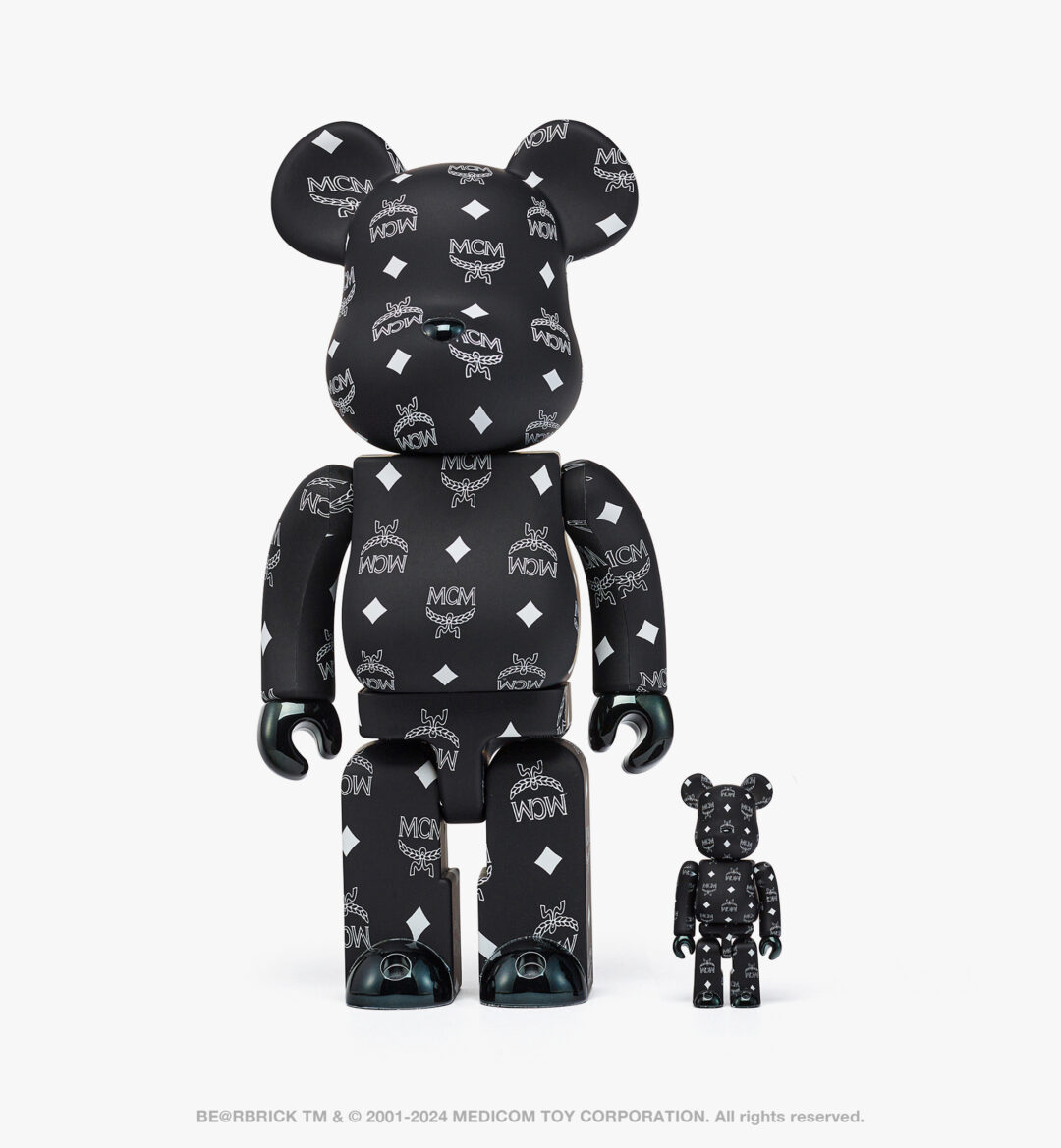 【2024年 3/13 発売】MCM × BE@RBRICK BLACK Ver. 100% & 400% (エムシーエム ベアブリック ブラック)