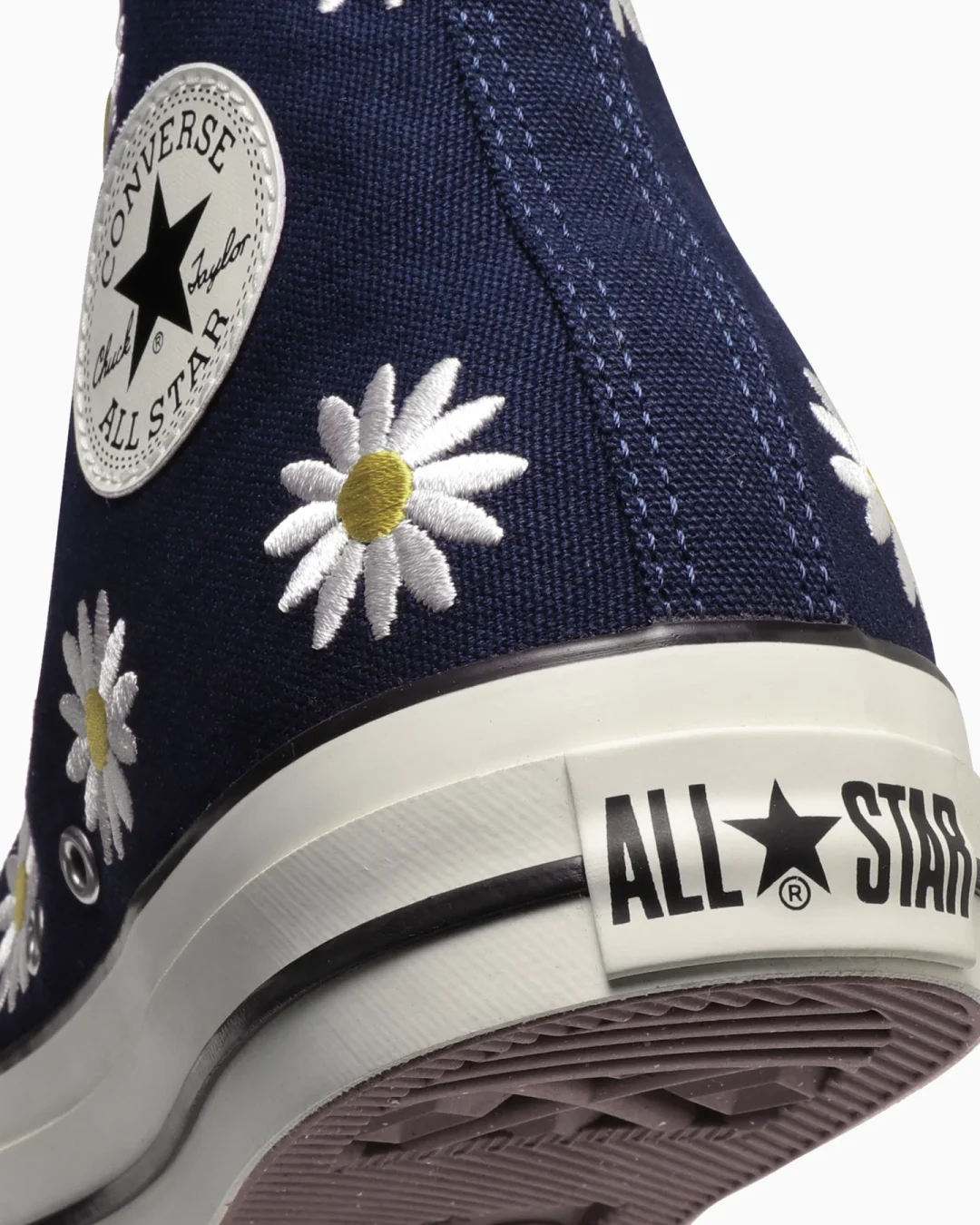 【2024年 3/8 発売】デイジーの刺繍を施した CONVERSE ALL STAR (R) DAISYFLOWER HI (コンバース オールスター デイジーフラワー)