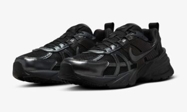 【海外発売】NIKE WMNS V2K RUN “Black/Dark Smoke Grey/Anthracite” (ナイキ ウィメンズ ヴィツーケー “ブラック/ダークスモークグレー/アンスラサイト”) [HJ4497-001]