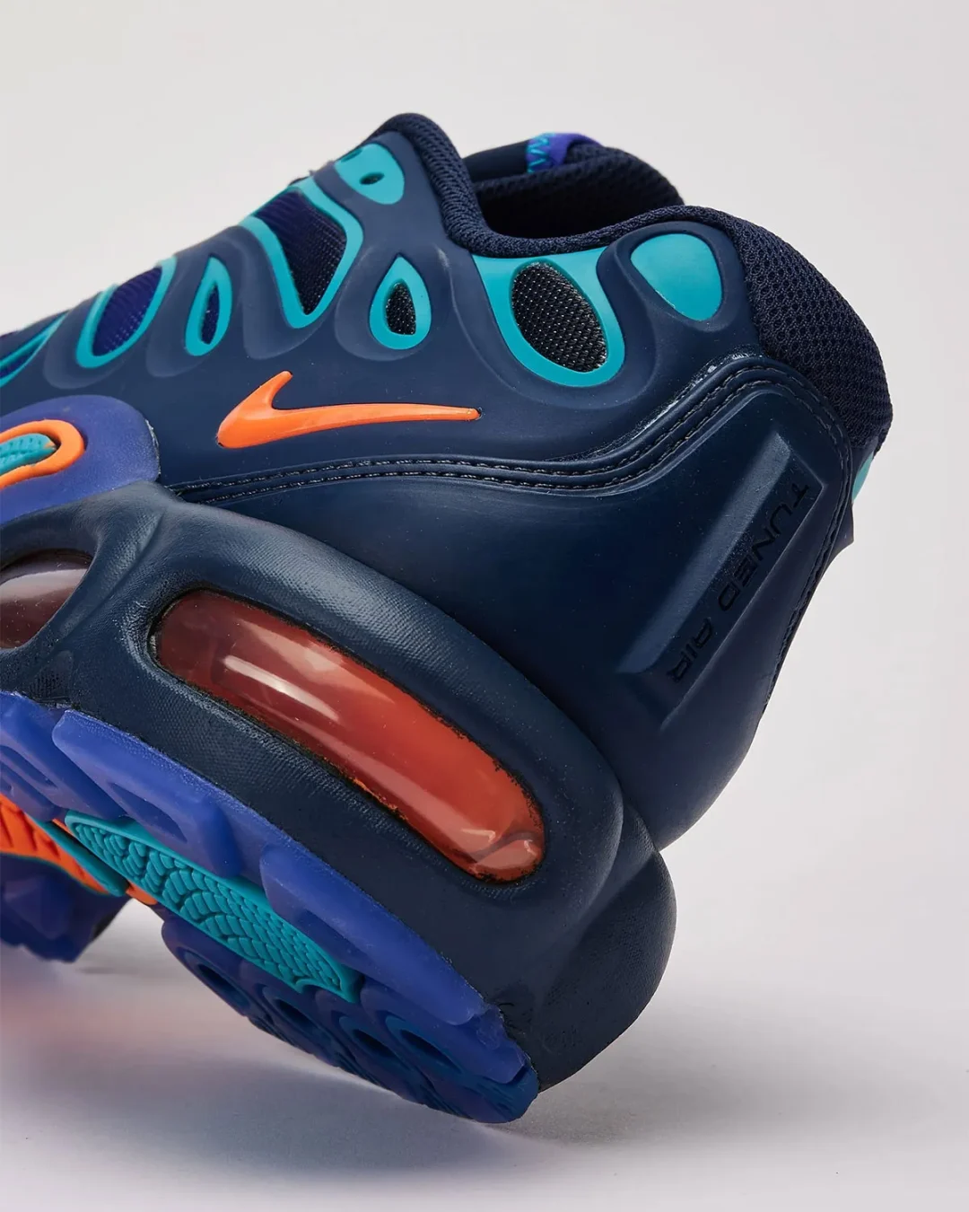 【2024年 発売予定】NIKE AIR MAX PLUS DRIFT “Midnight Navy/Dusty Cactus” (ナイキ エア マックス プラス ドリフト “ミッドナイトネイビー/ダスティカクタス”) [FD4290-400]