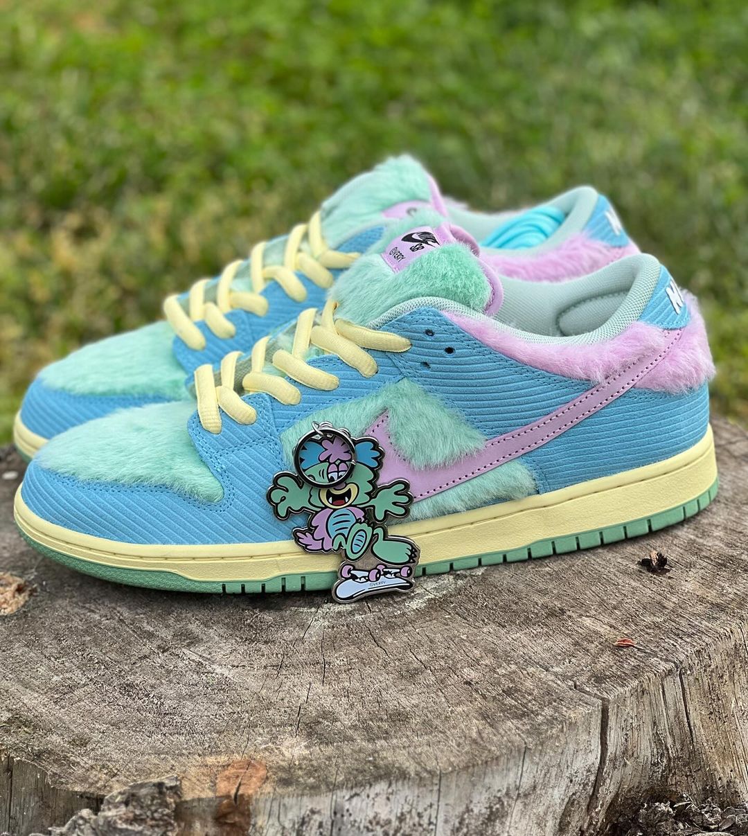 【国内 2024年 9/20 発売】VERDY × NIKE SB DUNK LOW “Visty” (ヴェルディ ナイキ SB ダンク ロー “ヴィスティ”) [FN6040-400]
