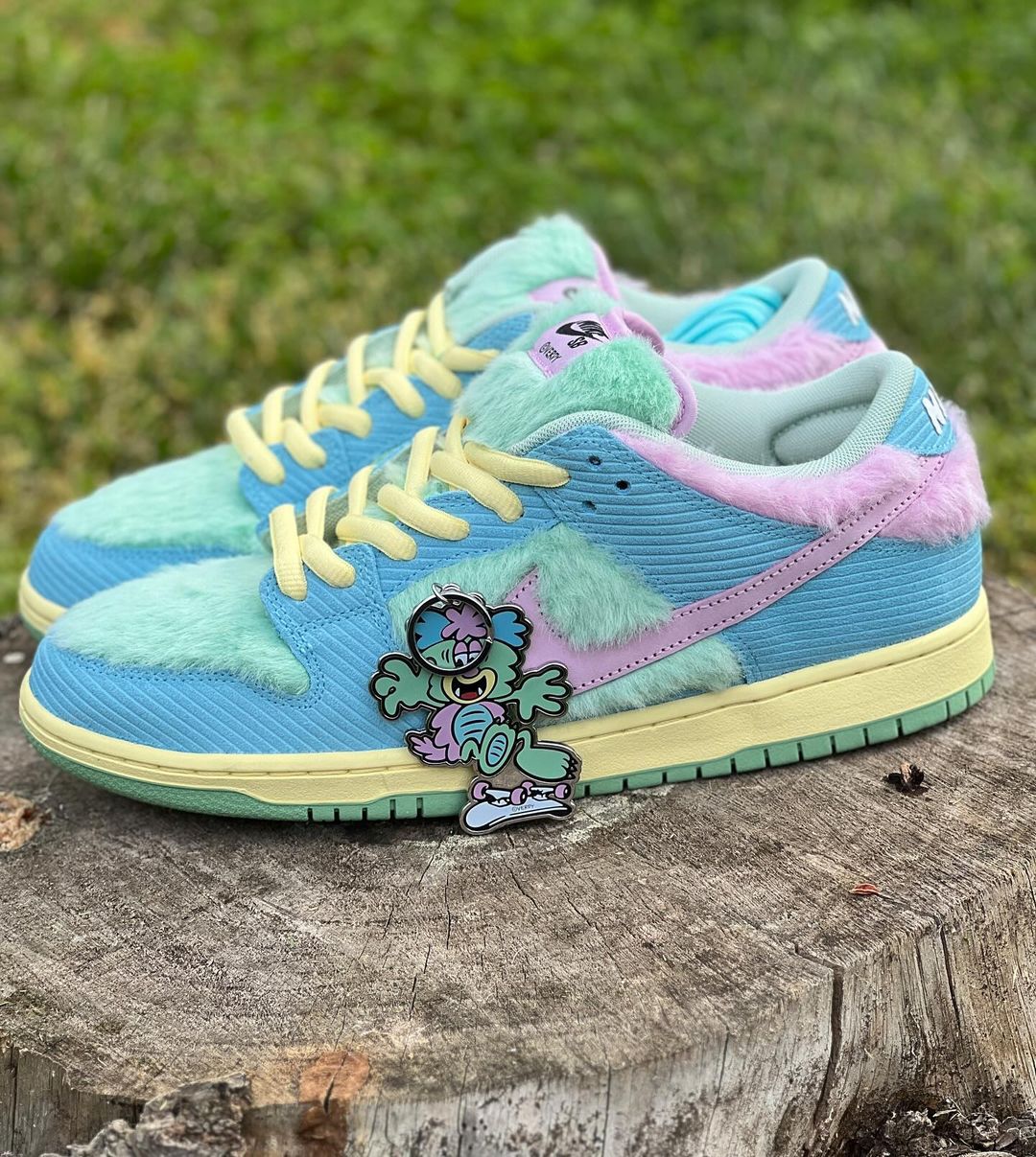 【2024年 夏 発売予定】VERDY × NIKE SB DUNK LOW “Visty” (ヴェルディ ナイキ SB ダンク ロー “ヴィスティ”) [FN6040-400]