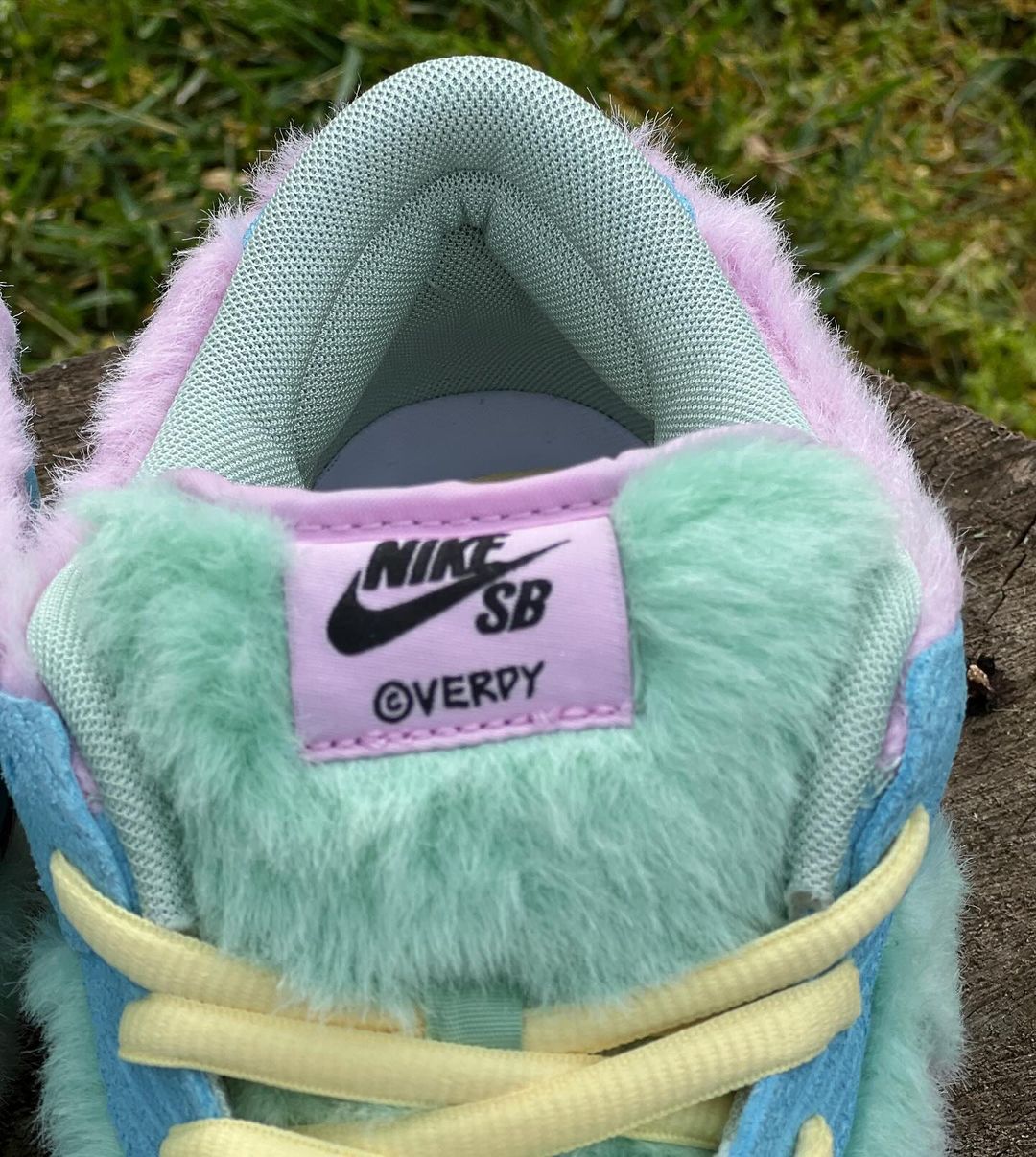 【国内 2024年 9/20 発売】VERDY × NIKE SB DUNK LOW “Visty” (ヴェルディ ナイキ SB ダンク ロー “ヴィスティ”) [FN6040-400]