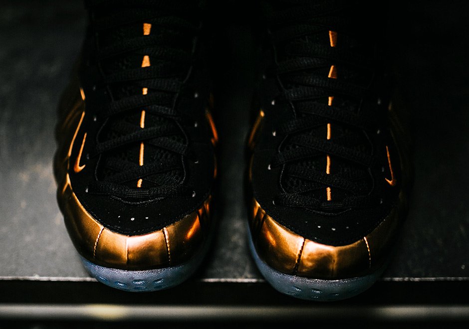 【国内 2024年 12/4 復刻】ナイキ エア フォームポジット ワン “ブラック/メタリックカッパー” (NIKE AIR FOAMPOSITE ONE “Black/Metallic Copper”) [FZ9902-001]