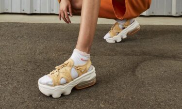 【2024年 3/4 発売】ナイキ エア マックス ココ "セサミ/サンドドリフト" (NIKE WMNS AIR MAX KOKO SANDAL "Sesami/Sand Drift") [CI8798-200]