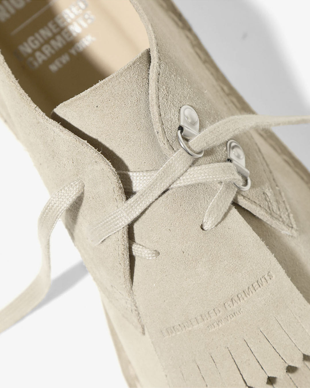 ENGINEERED GARMENTS x Clarks “DESERT KHAN”が2024年 3/15 発売 (エンジニアド ガーメンツ クラークス)