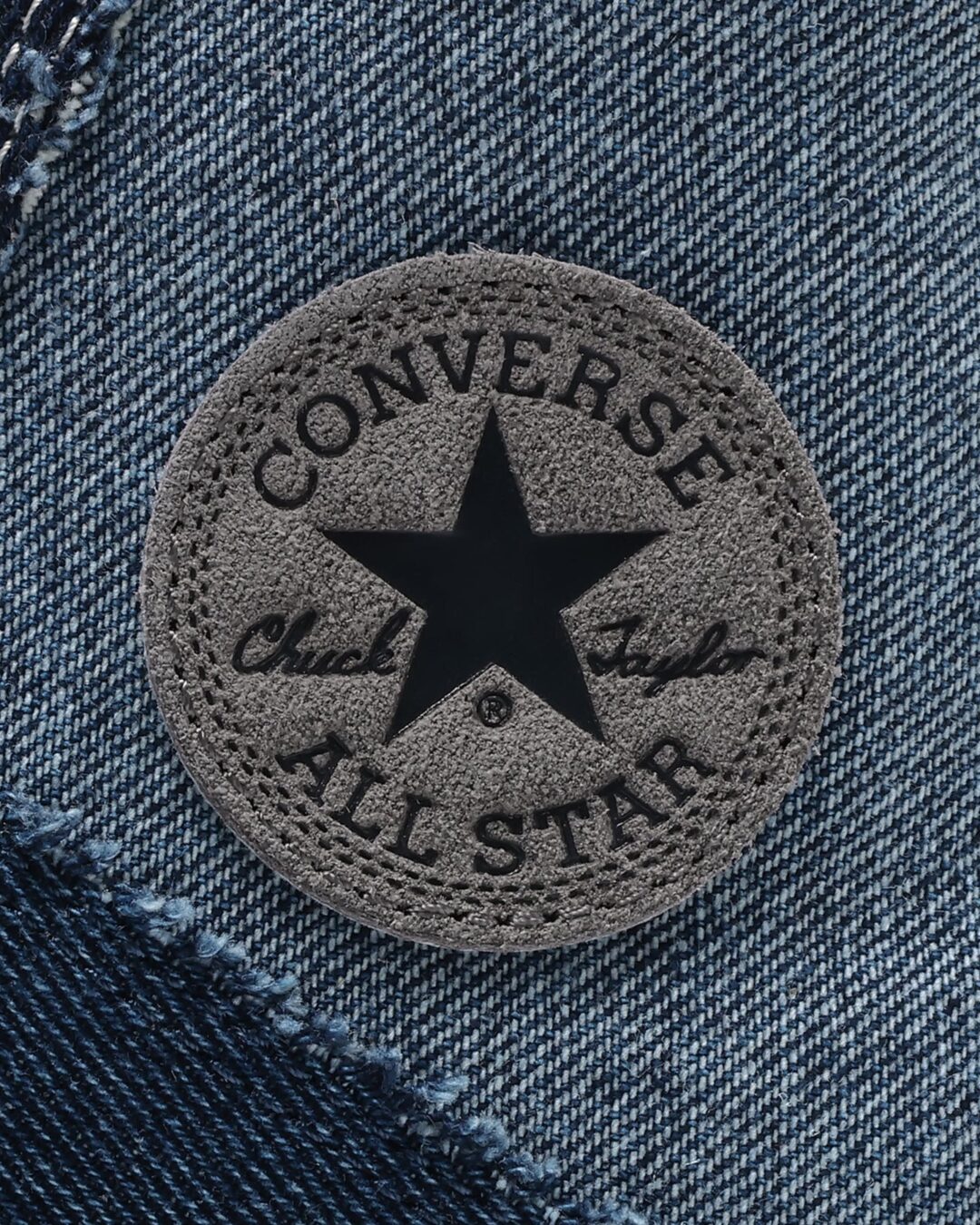 【2024年 3/22 発売】デニム表裏ミックス継ぎ仕様の CONVERSE ALL STAR (R) DENIM PATCHWORK HI (コンバース オールスター デニム パッチワーク)