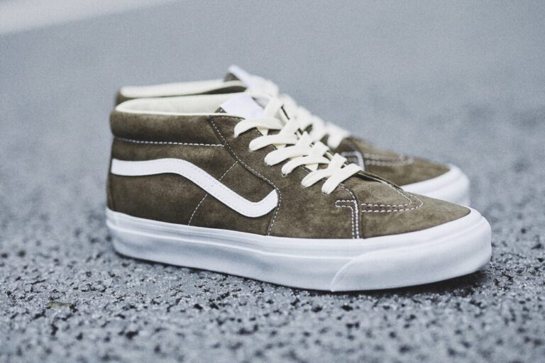PREMIUM オーセンティック ピッグスエード| VANS（ヴァンズ