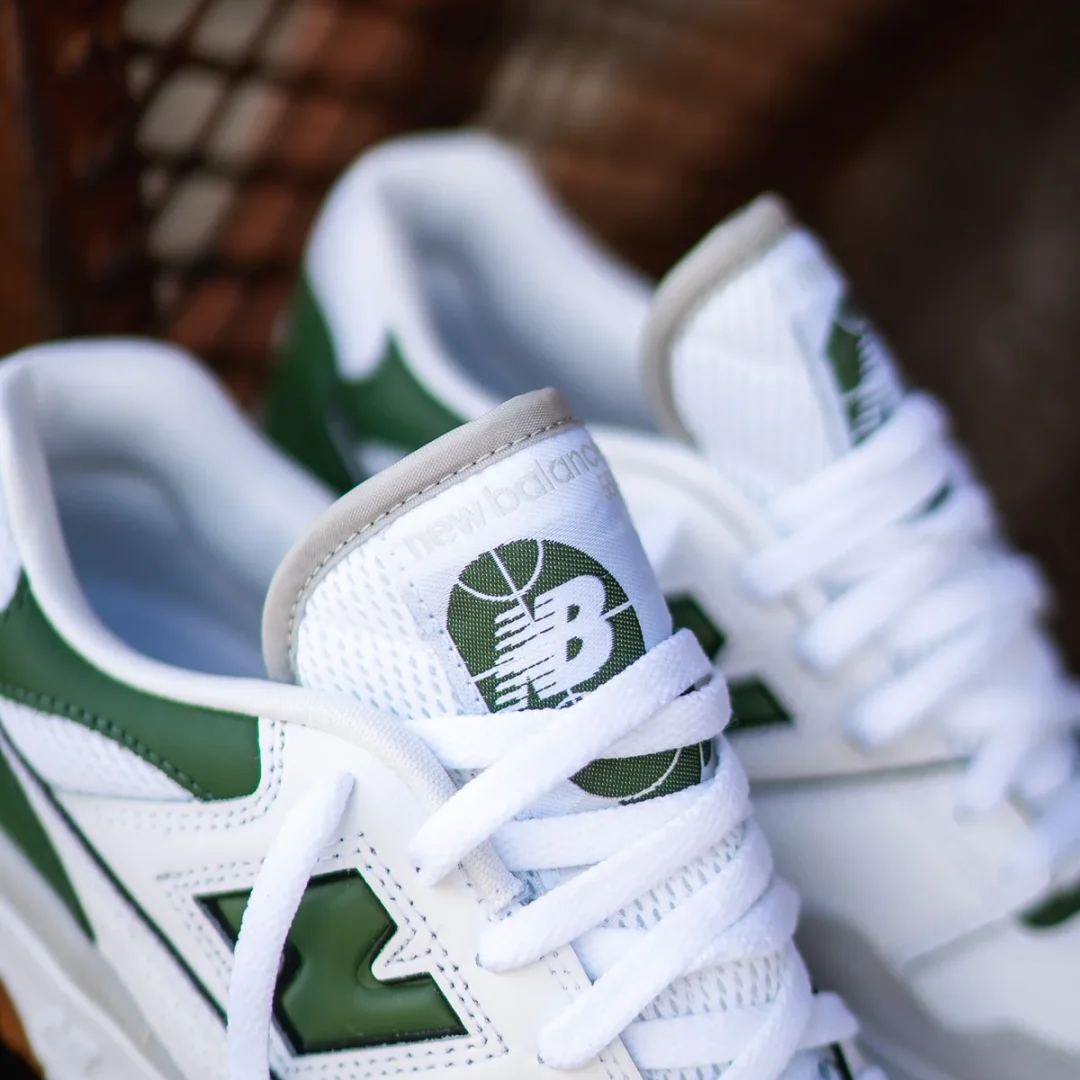 【2024年 4/5 発売】New Balance BB550 ESB “WHITE/PINE GREEN” (ニューバランス) [BB550ESB]