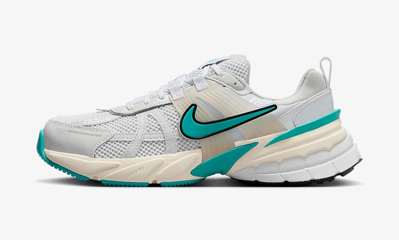 【海外発売】NIKE WMNS V2K RUN “White/Dusty Cactus” (ナイキ ウィメンズ ヴィツーケー “ホワイト/ダスティカクタス”) [FD0736-105]