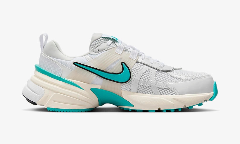 【海外発売】NIKE WMNS V2K RUN “White/Dusty Cactus” (ナイキ ウィメンズ ヴィツーケー “ホワイト/ダスティカクタス”) [FD0736-105]